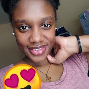 Meet your Posher, Eliane